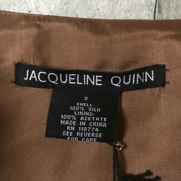 Jacqueline Quinn Belted 100% Silk Skirt in Tan - 309, 311, 312 - Picture 4 of 8